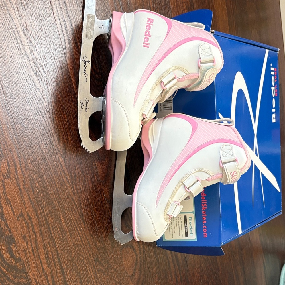 Riedel Kids Pink and White Skates